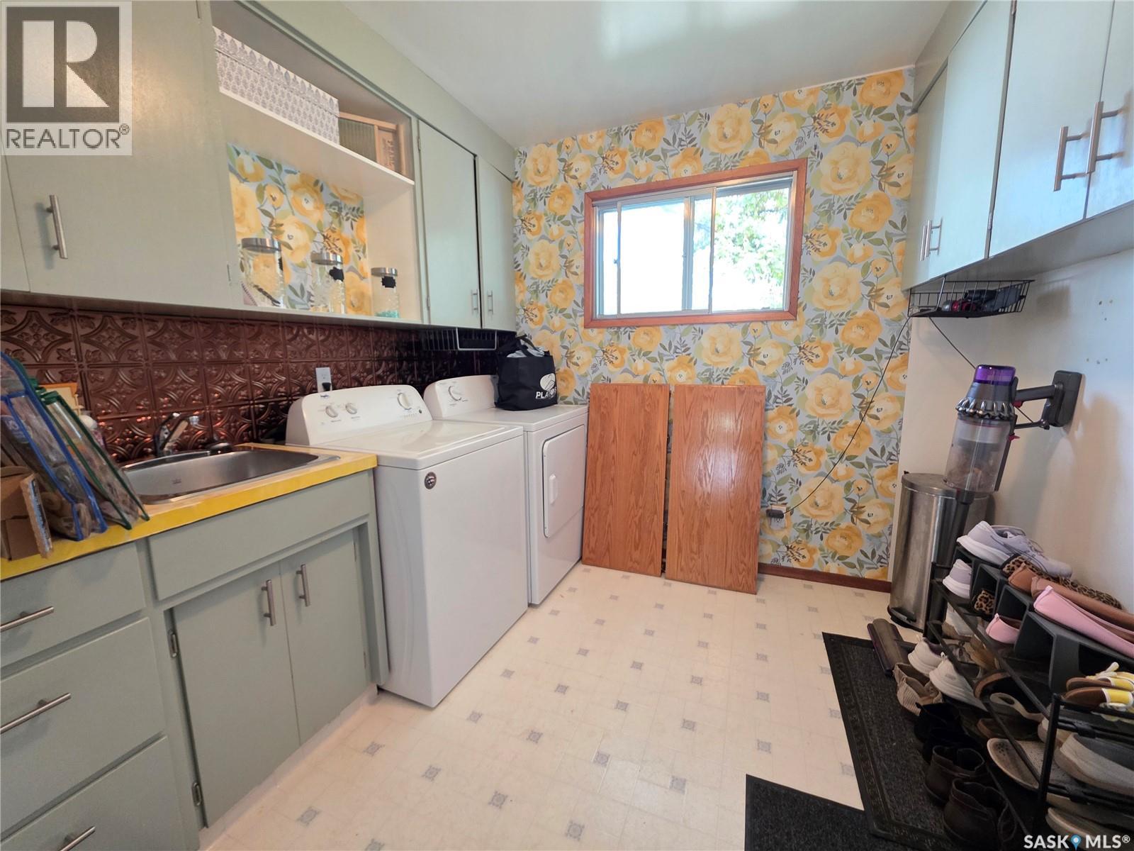 503 Thompson STREET, Herbert — photo 18