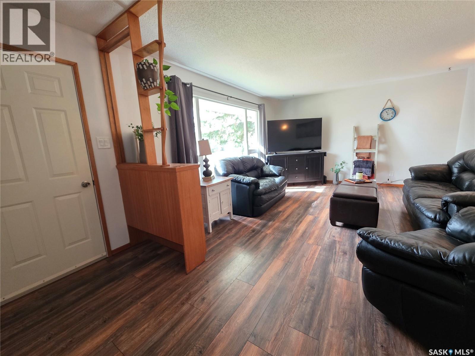 503 Thompson STREET, Herbert — photo 9