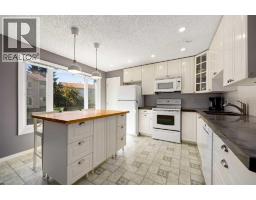 723 Queenston Terrace SE - photo 9