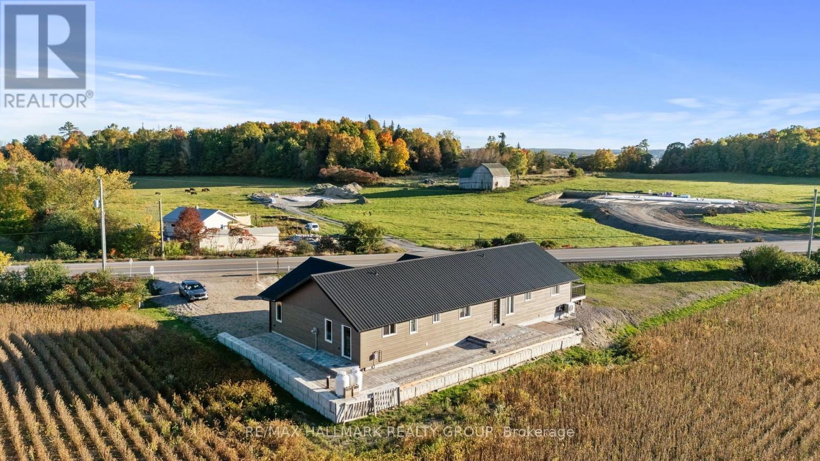 1016 CASTLEFORD ROAD - Image 35