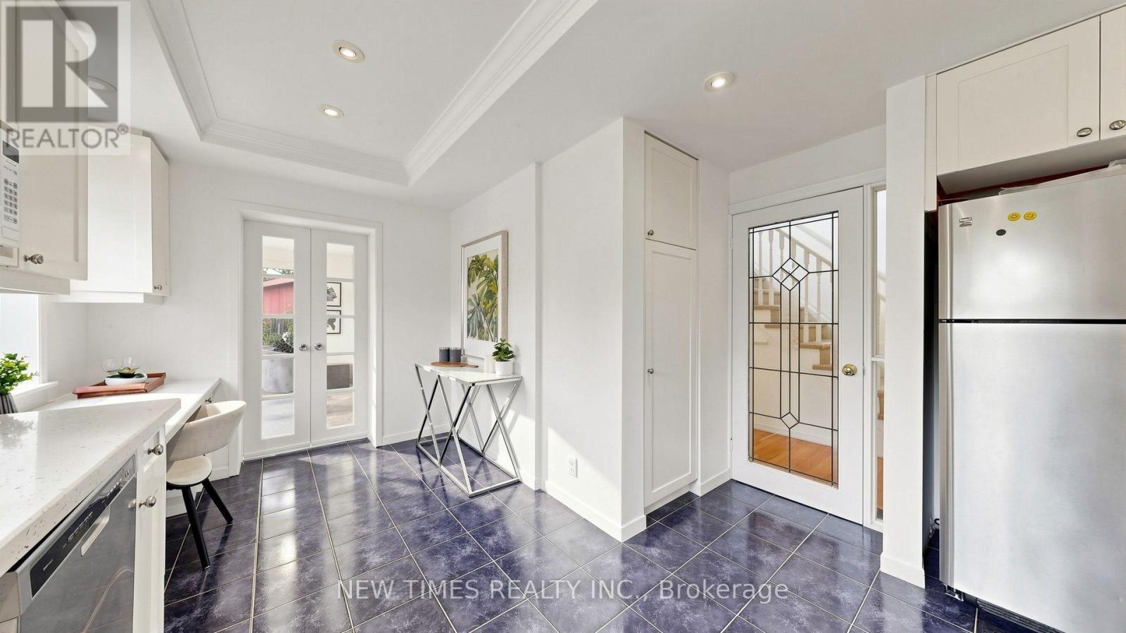 4 ASHSTEAD PLACE - 15