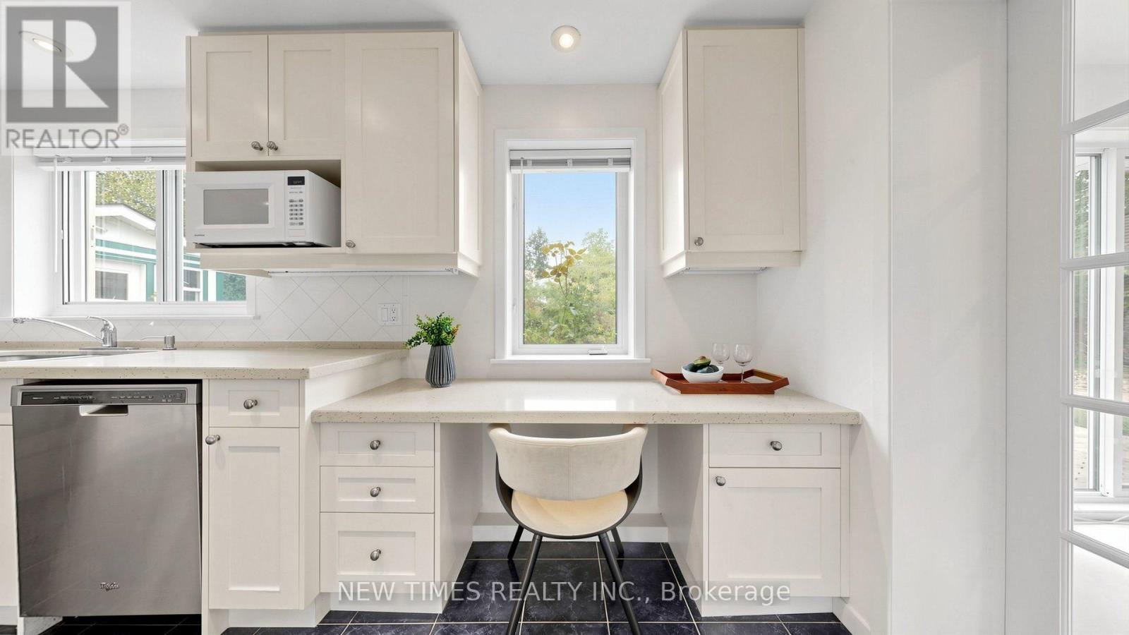 4 ASHSTEAD PLACE - 16