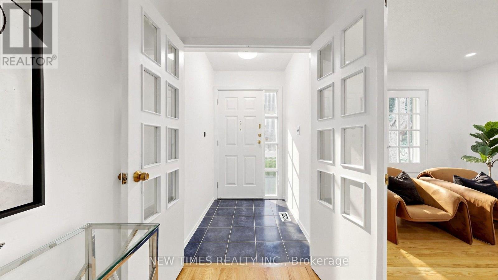 4 ASHSTEAD PLACE - 18