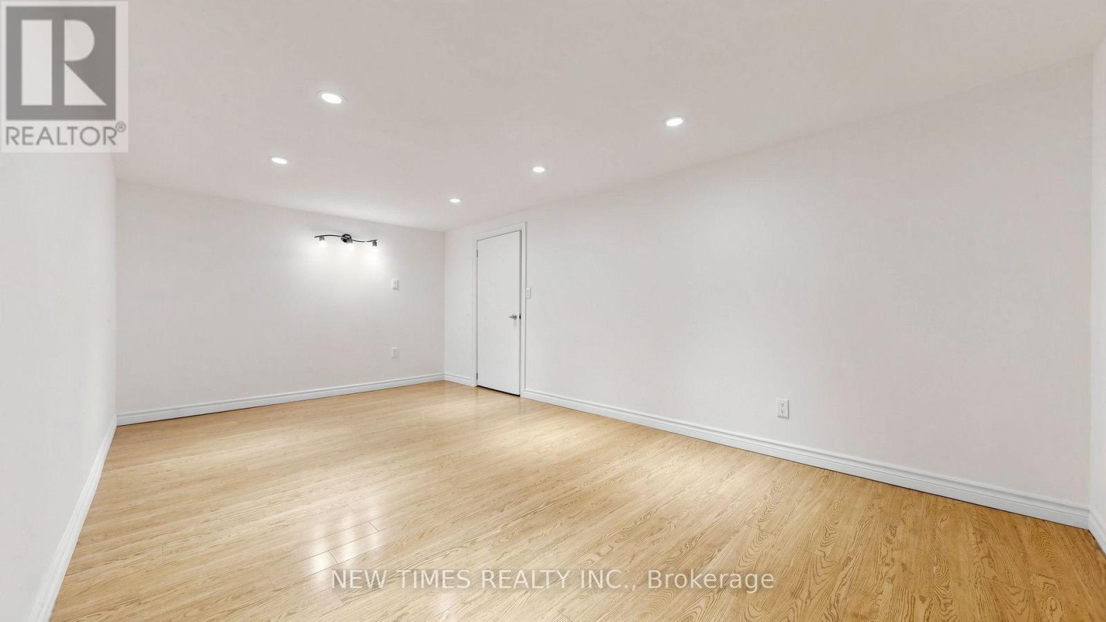 4 ASHSTEAD PLACE - Image 36
