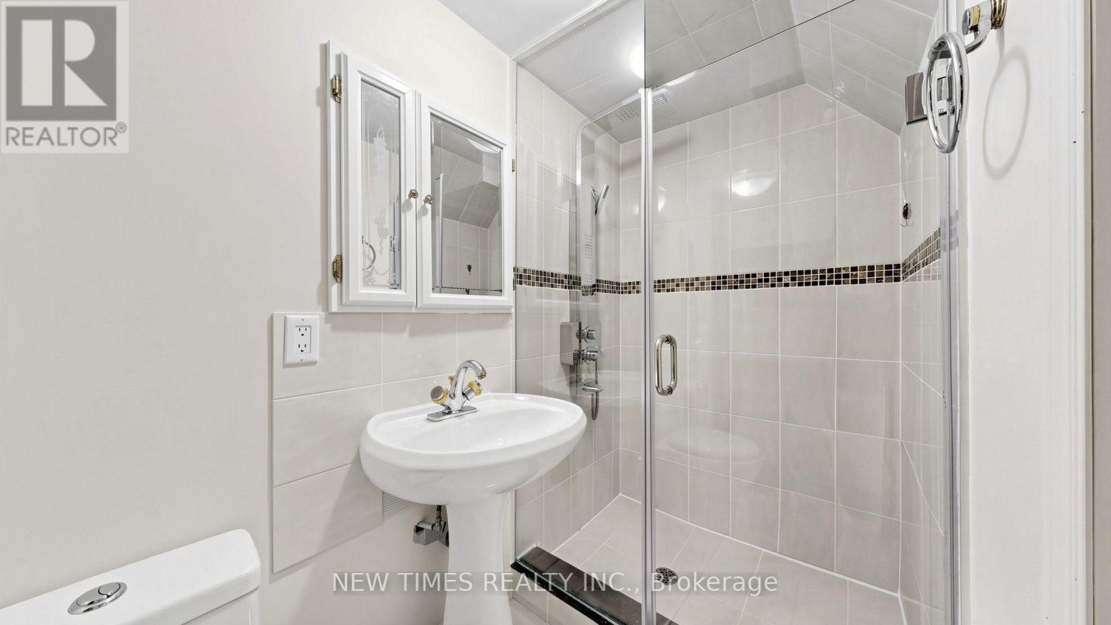 4 ASHSTEAD PLACE - Image 40