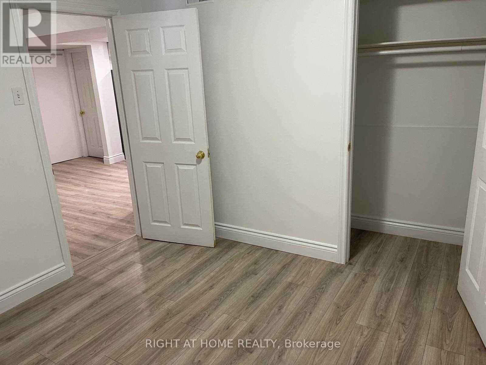 727 Down Crescent, Oshawa, ON photo 9
