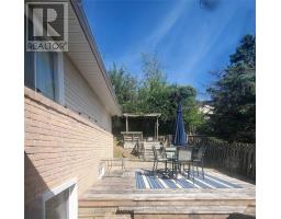 727 Down Crescent, Oshawa, ON L1H7X9 Photo 11