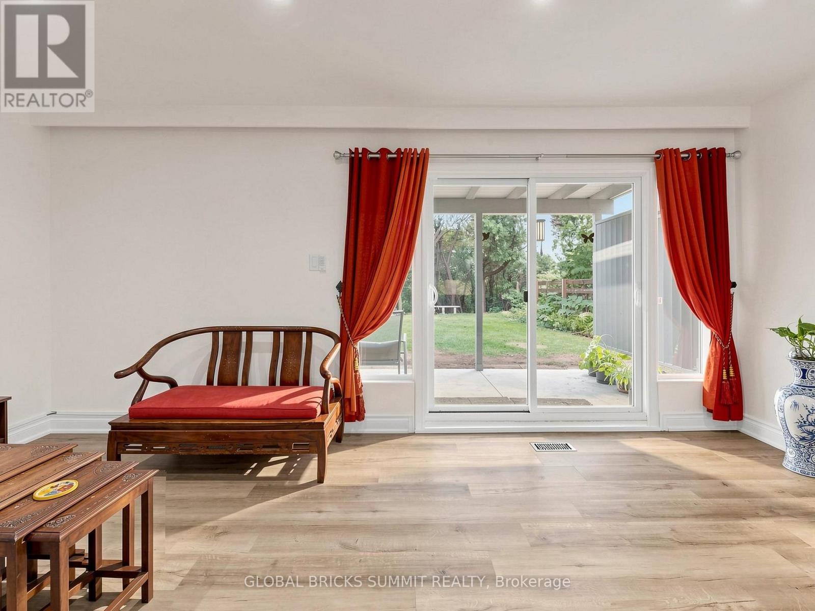 17 AMBOY ROAD - 7