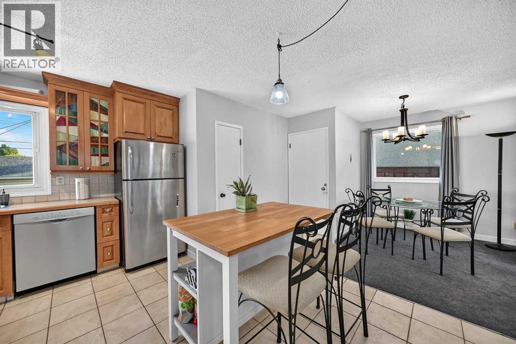 10647 Shillington Crescent SW - Image 12