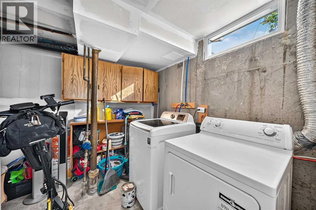 10647 Shillington Crescent SW - Image 39