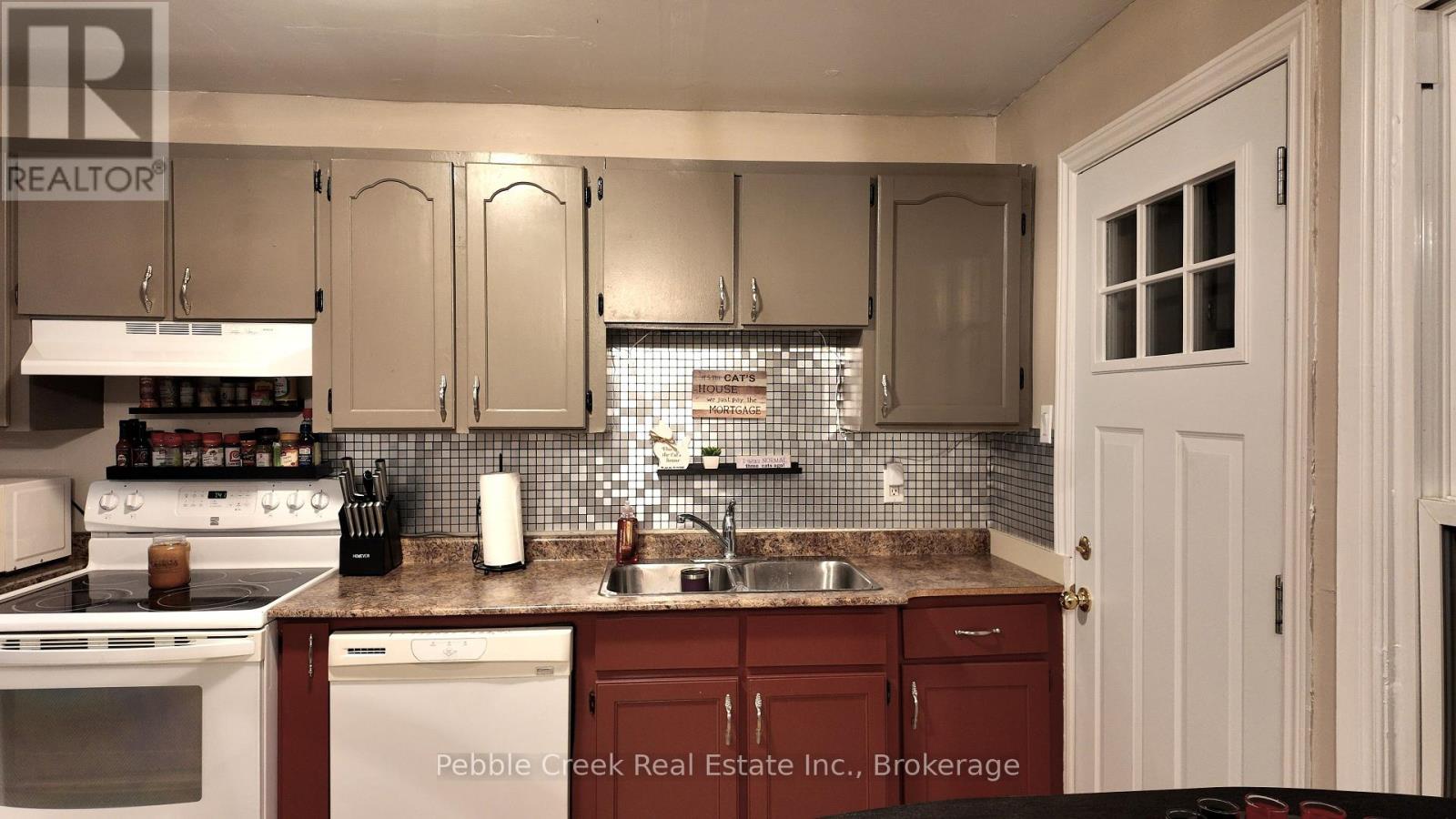 #30 30 ST CHARLES PLACE - 2