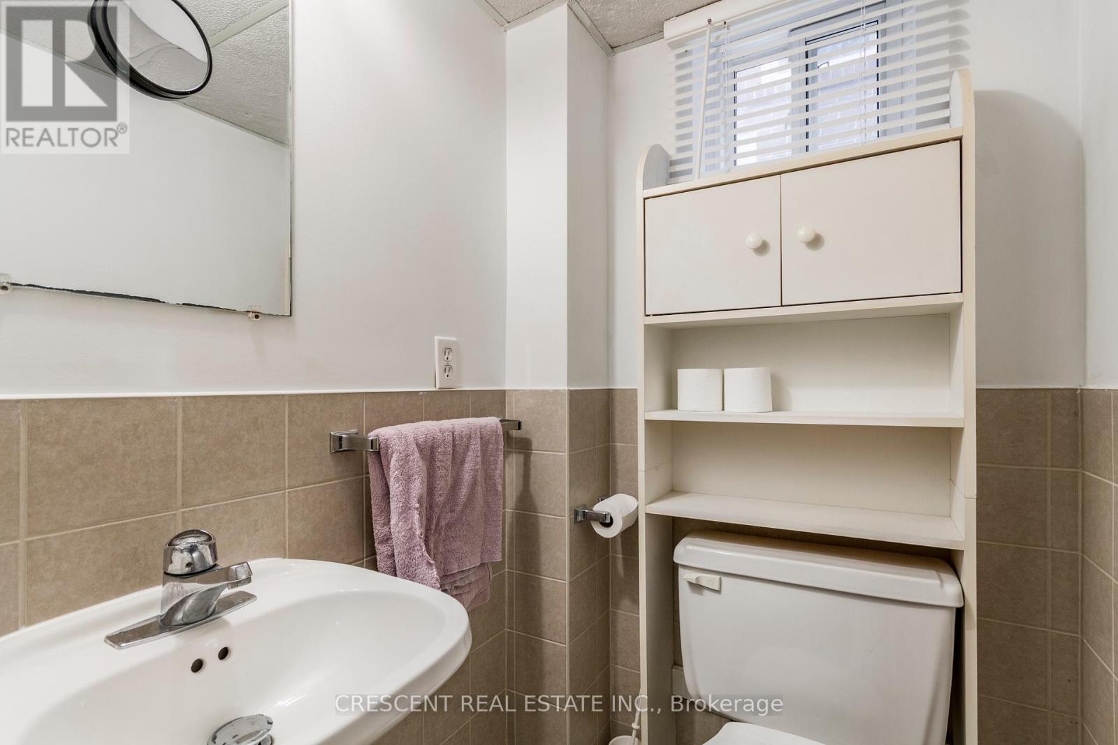 LOWER - 14 CLAYMORE DRIVE, Toronto (Stonegate-Queensway) — photo 5