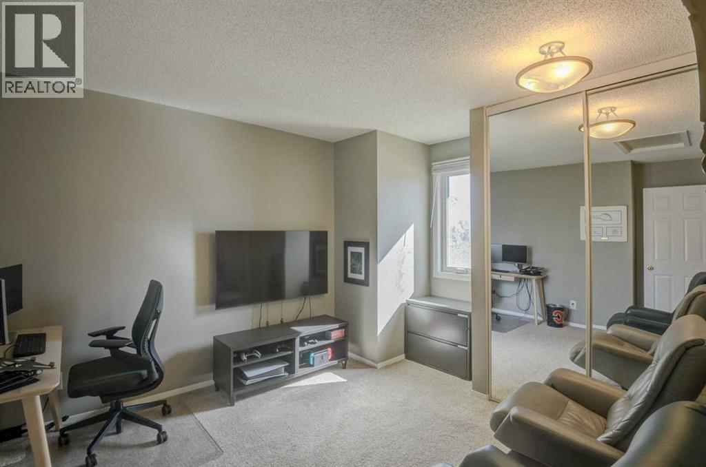 96 Coachway Gardens SW - photo 10