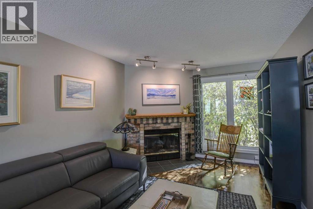 96 Coachway Gardens SW - photo 5