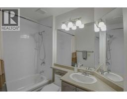 96 Coachway Gardens Sw, Calgary, AB T3H2V9 Photo 12