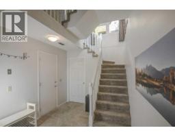 96 Coachway Gardens Sw, Calgary, AB T3H2V9 Photo 14