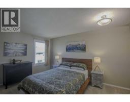 Bedroom - 96 Coachway Gardens Sw, Calgary, AB T3H2V9 Photo 8