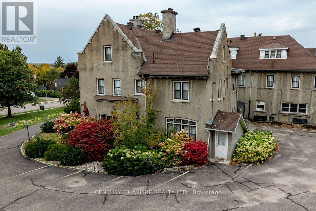 353 MACKAY STREET, Pembroke — photo 4
