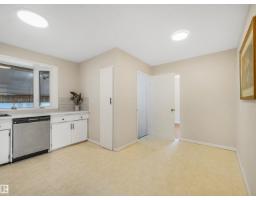 8016 161 St Nw, Edmonton, AB T5R2K6 Photo 17