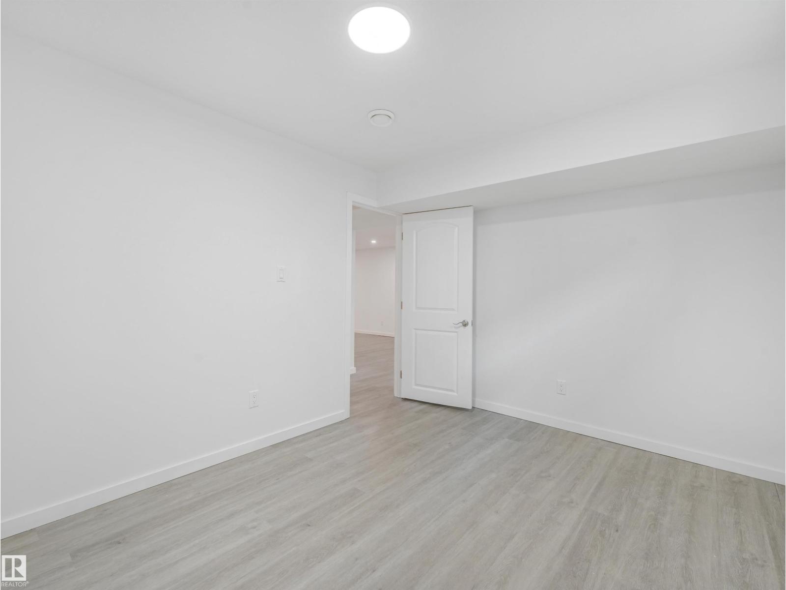 8016 161 ST NW - Image 41