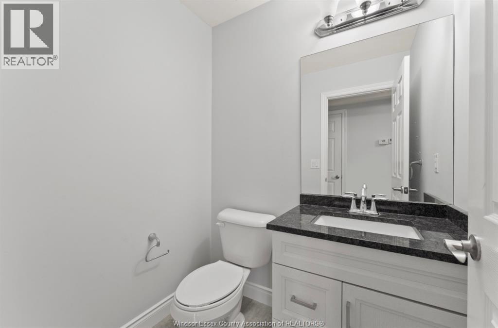 204 BEECHWOOD Unit# 2, Lakeshore — photo 9
