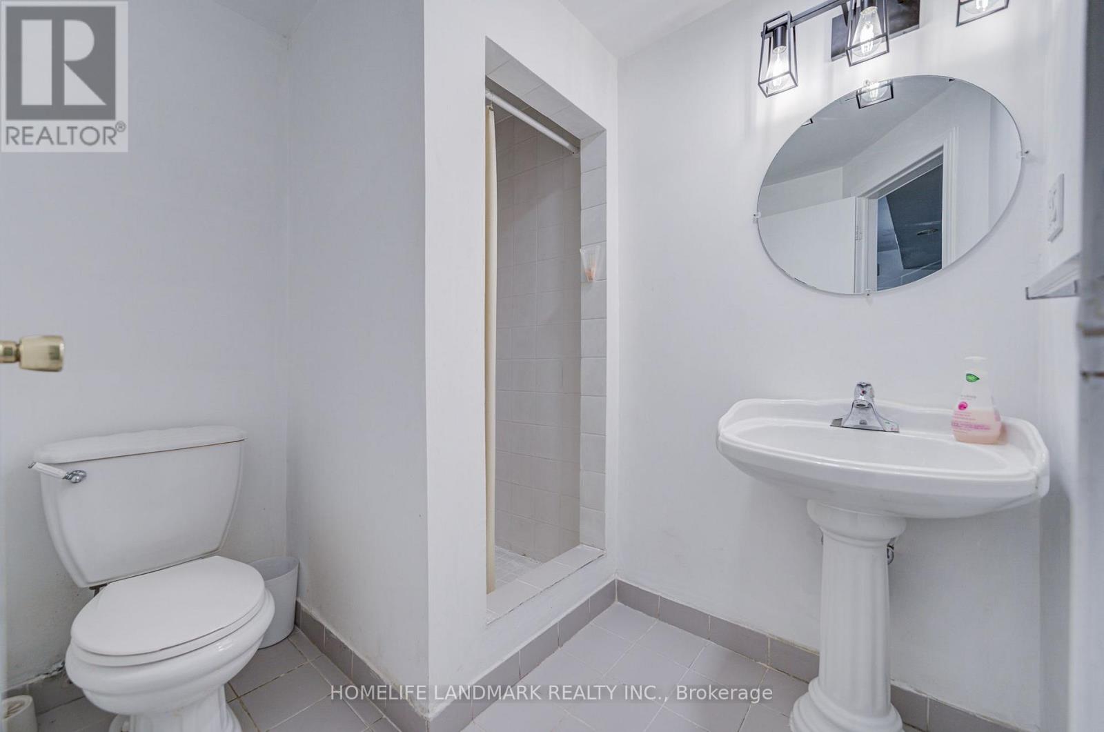 48 PURCELL SQUARE - Image 41
