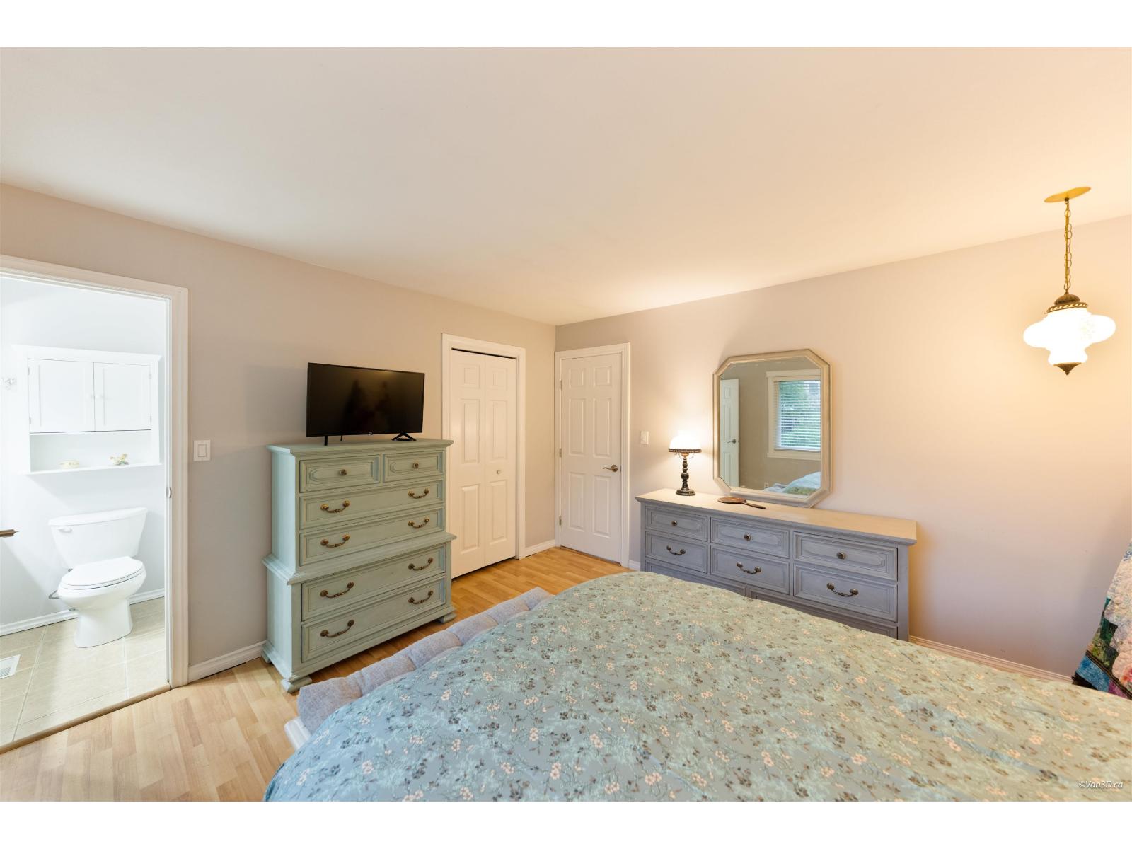Photo of 17245 59A AVENUE 18