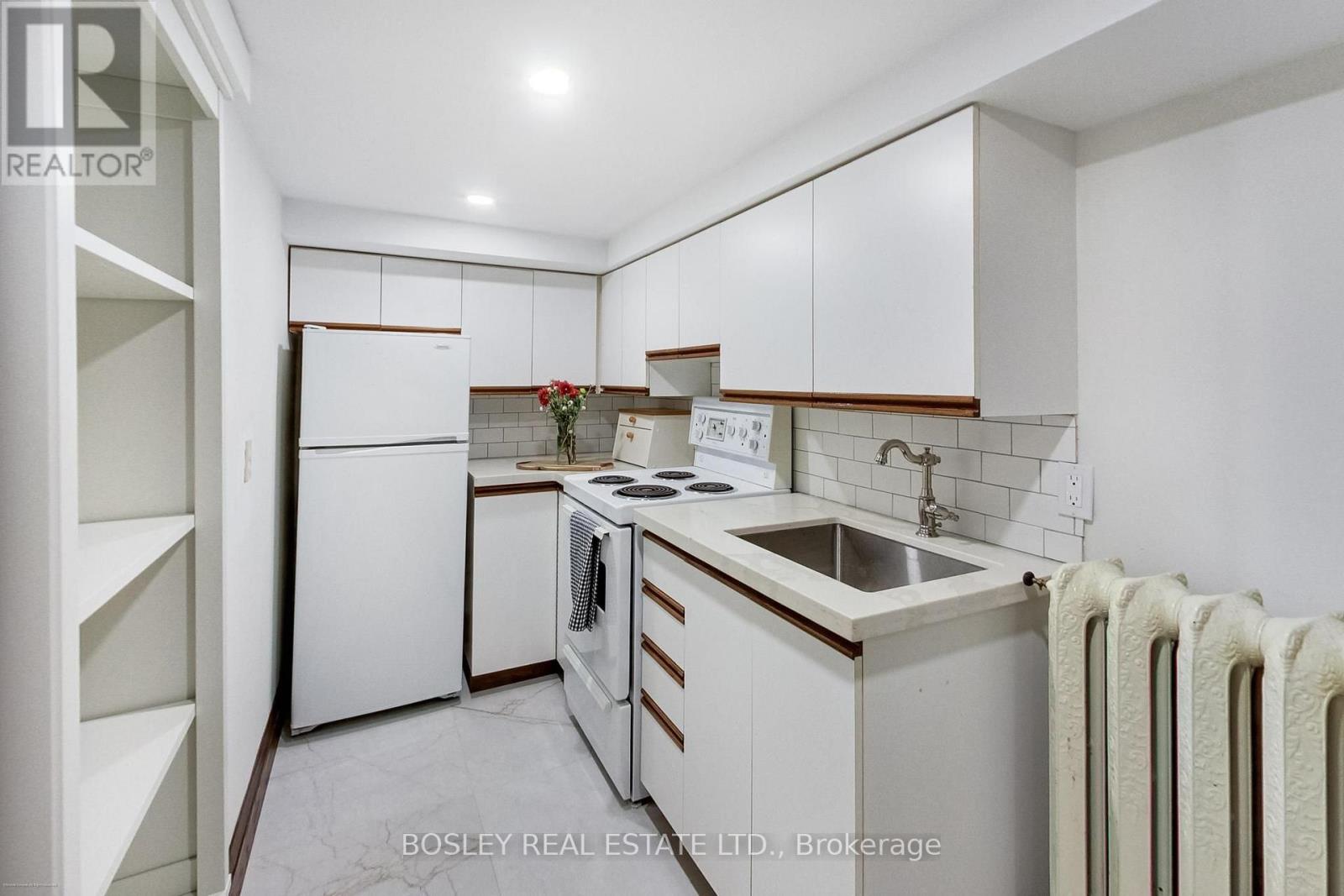 161 Westminster Avenue, Toronto, ON photo 48