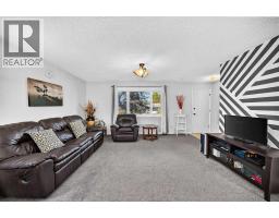 10647 Shillington Crescent Sw, Calgary, AB T2W0N8 Photo 18
