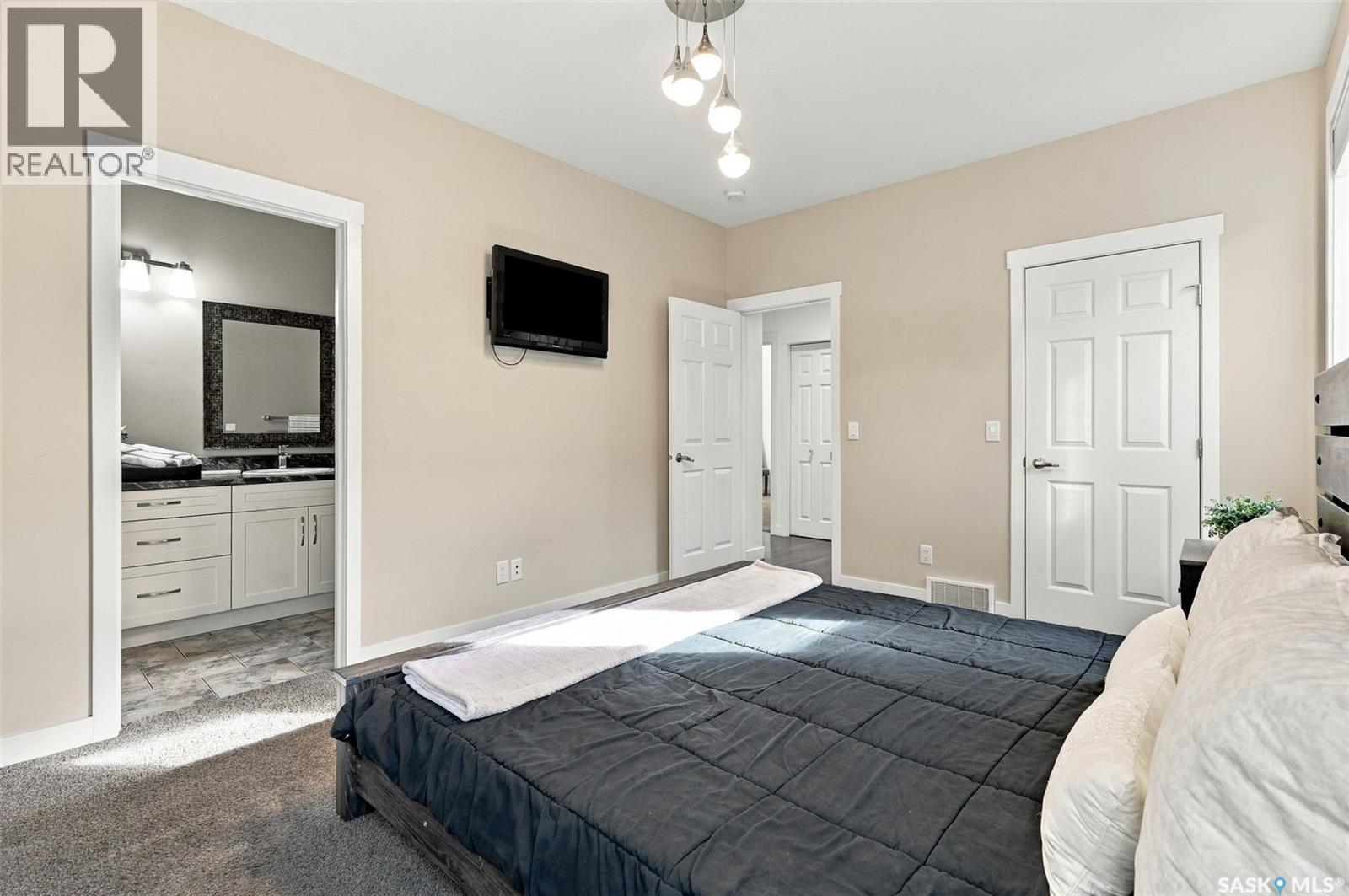 638 Aspen CRESCENT, Pilot Butte — photo 19