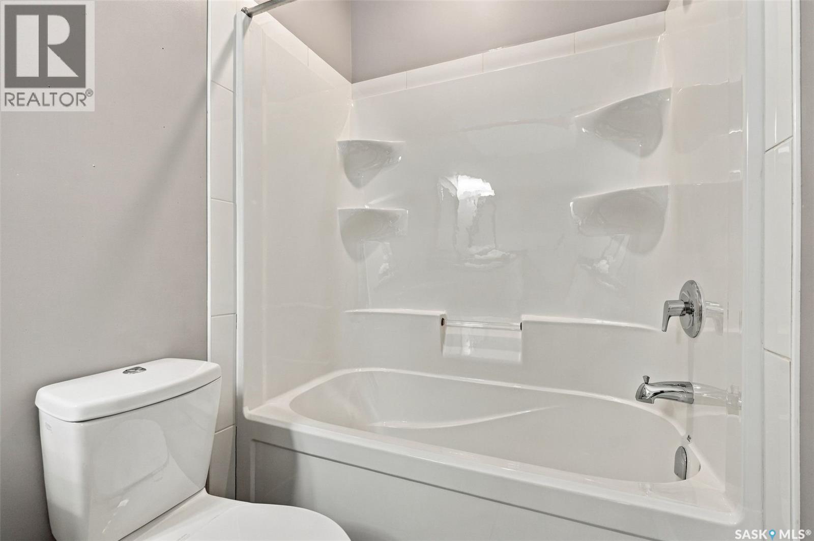 638 Aspen CRESCENT, Pilot Butte — photo 21