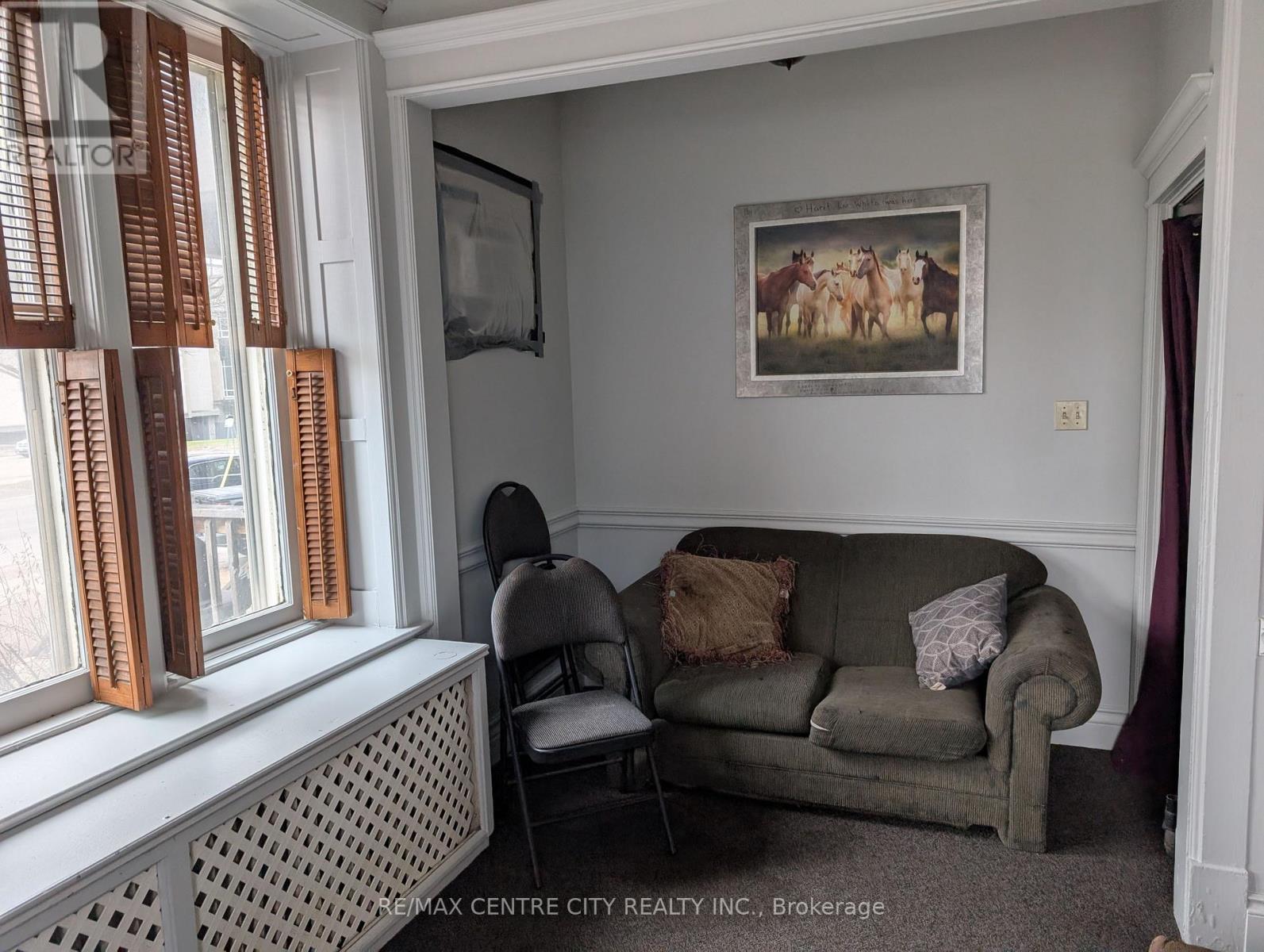 334 QUEENS AVENUE, London East (East F) — photo 3
