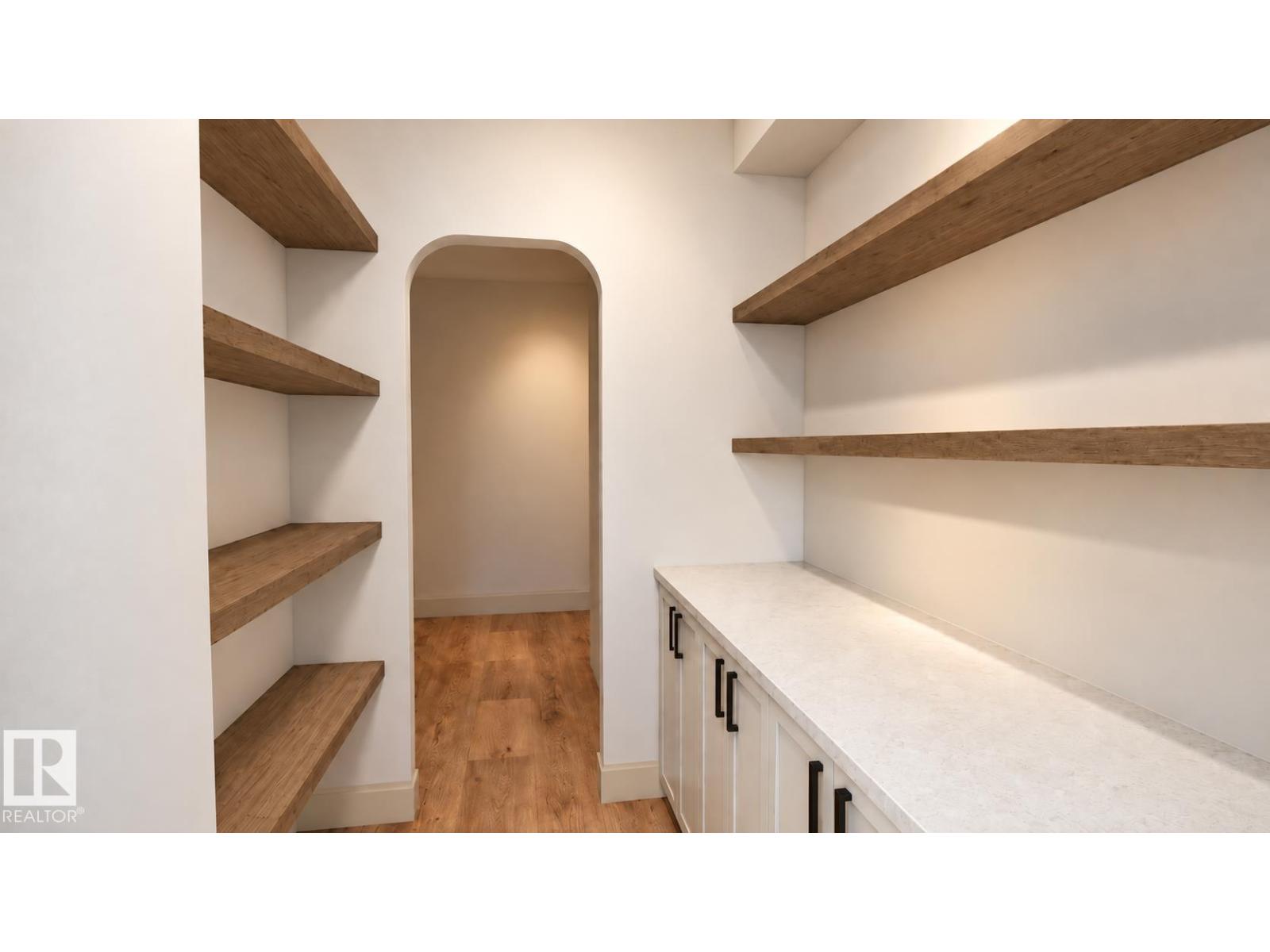 10405 104 ST - 4