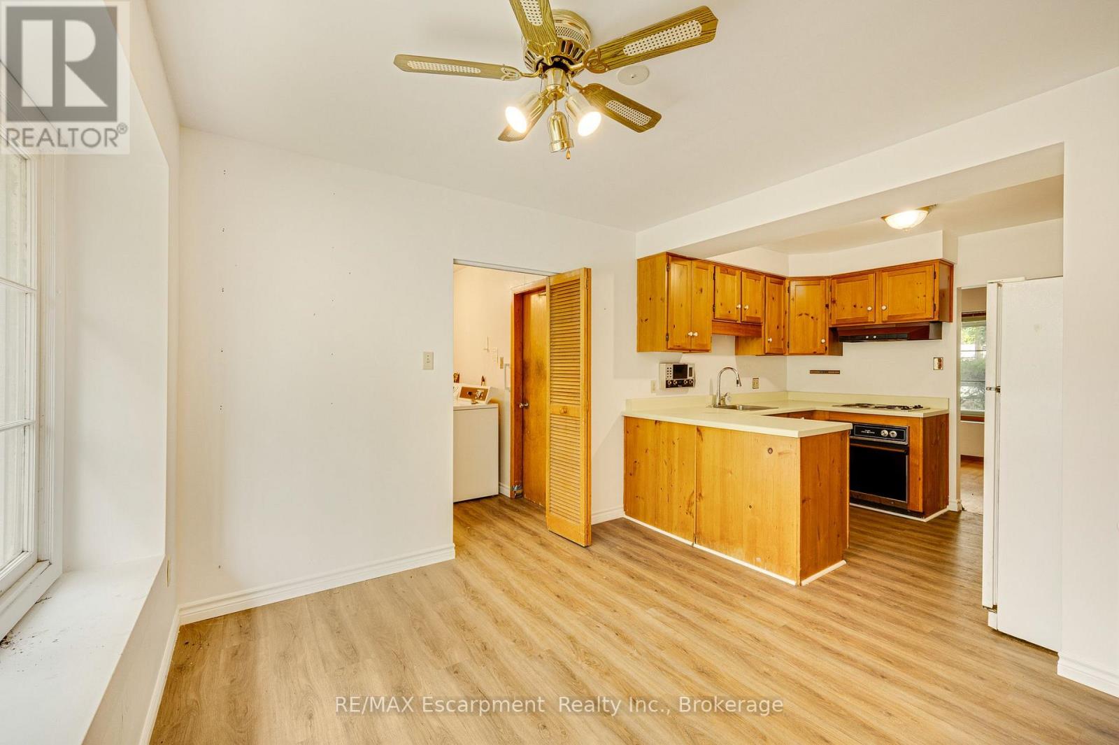 326 WALKERS LINE, Burlington (Roseland) — photo 6