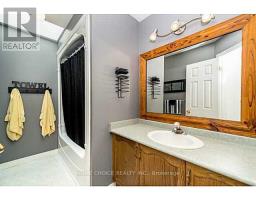 11 Violet Street, Barrie, ON L4N9N1 Photo 10
