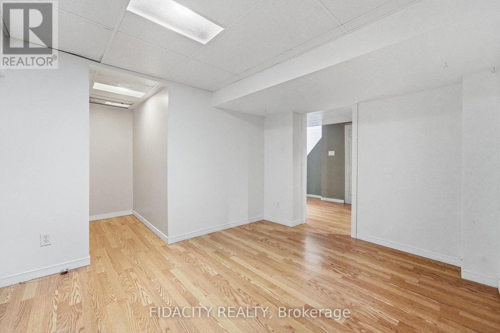 34 STINSON AVENUE - 19