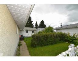 Bedroom 2 - 6 Beverly Av, Spruce Grove, AB T7X1J4 Photo 6