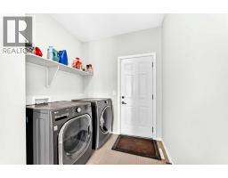 Bedroom - 296 Nolancrest Heights Nw, Calgary, AB T3R0V8 Photo 17