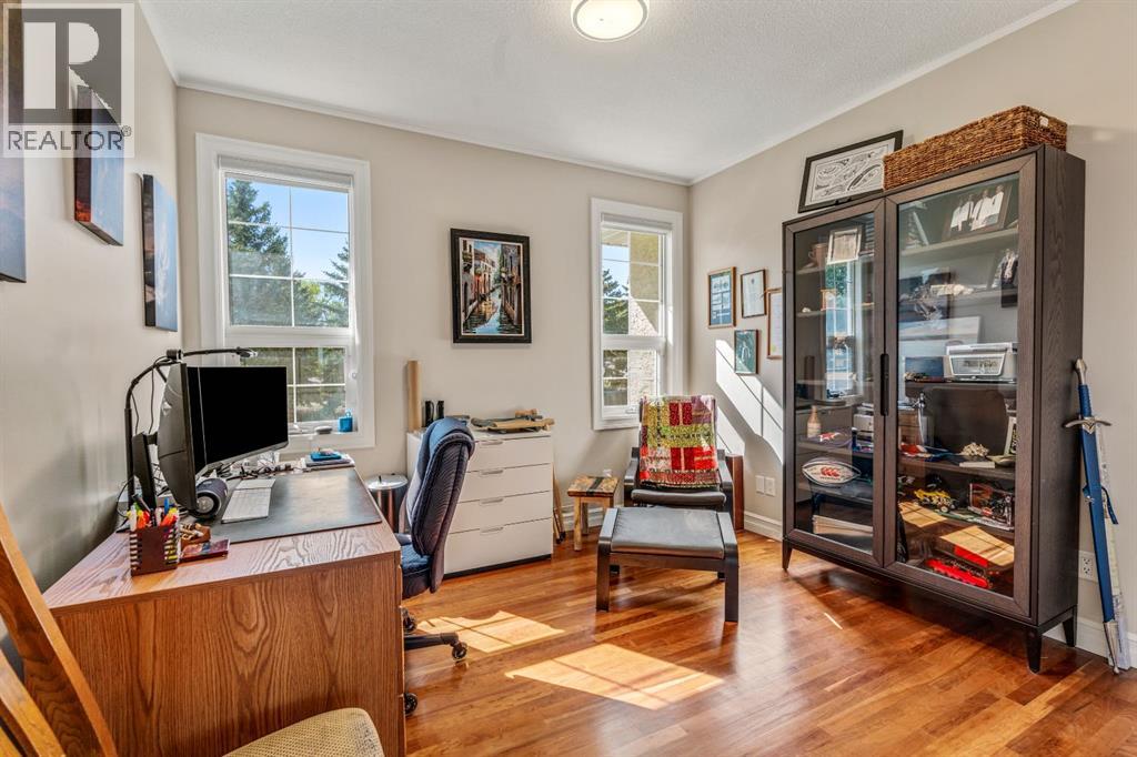 305 9 Street W - Image 12