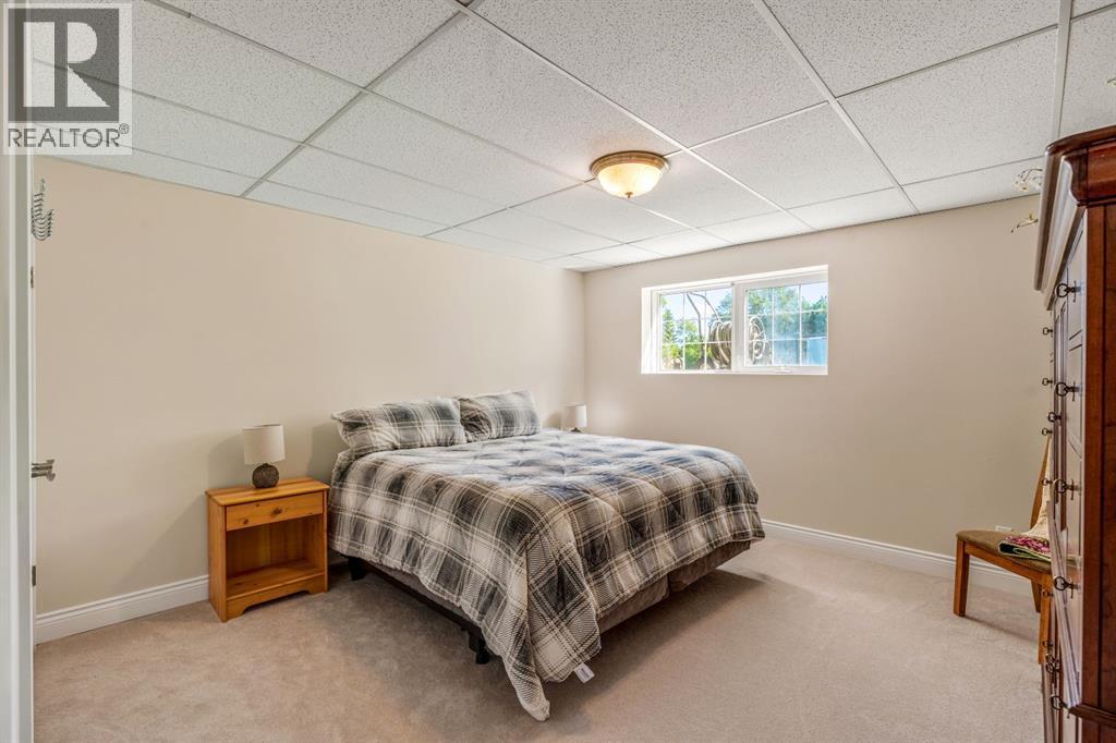 305 9 Street W - Image 20