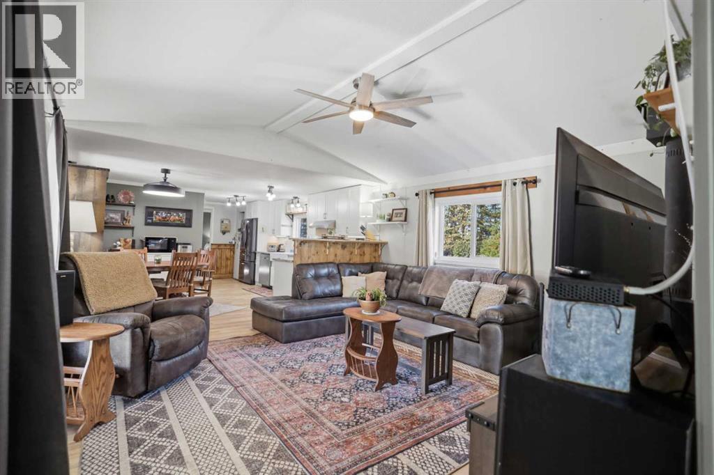 Listing photo – 370038 Range Road 4-3, Rural Clearwater County