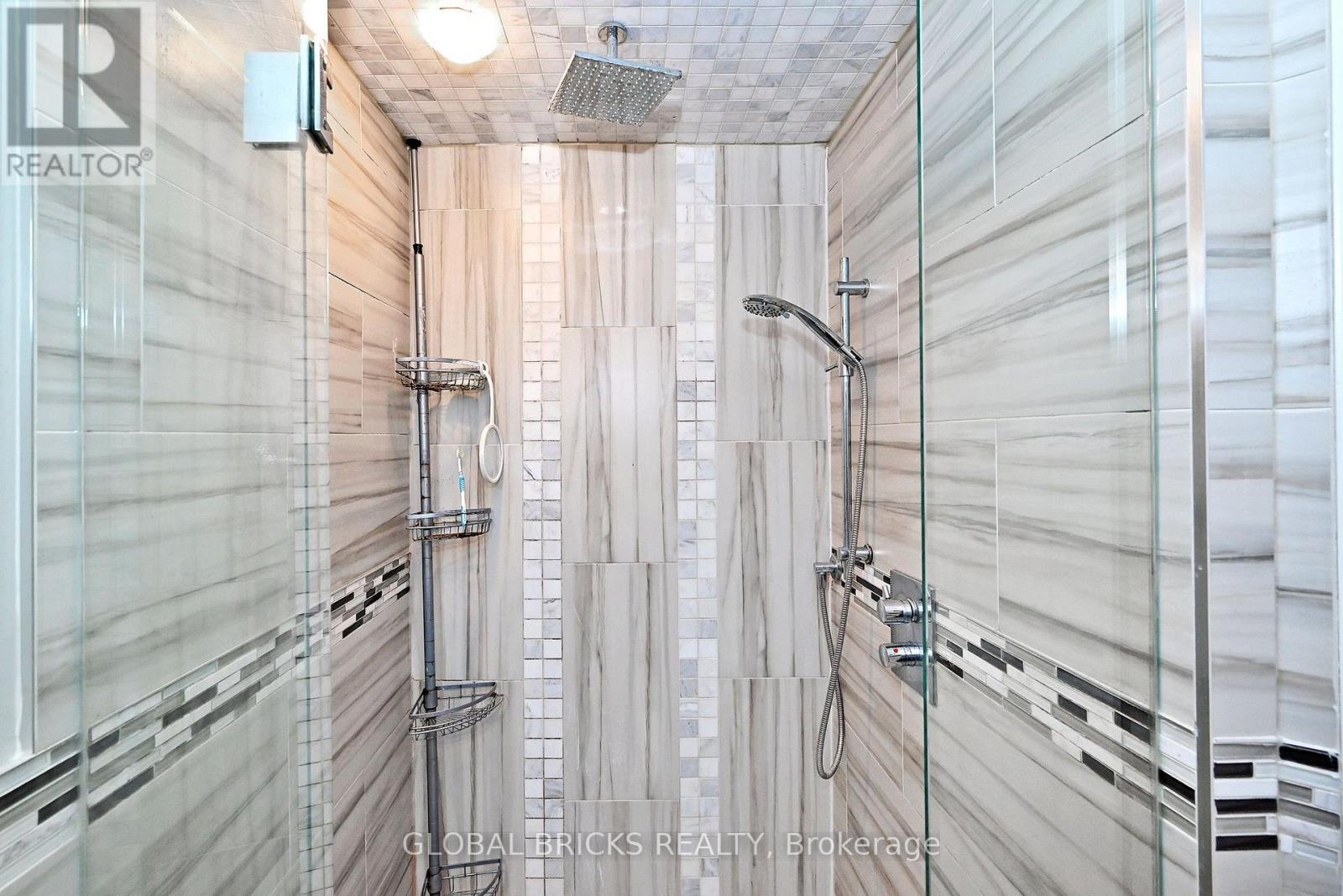 8 Elmsley Drive, Richmond Hill, ON photo 33