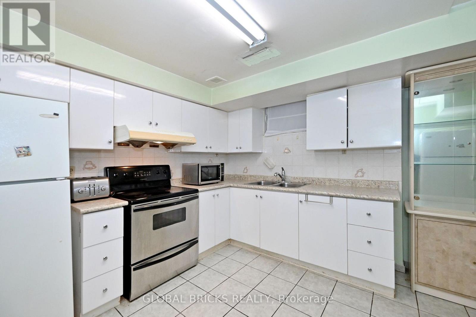 8 Elmsley Drive, Richmond Hill, ON photo 42