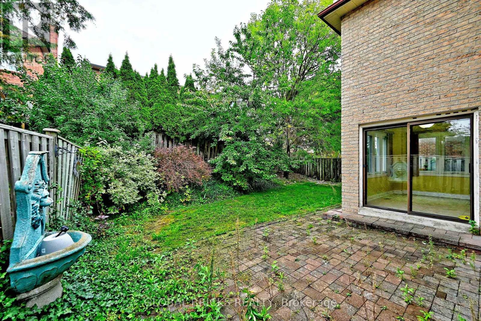 8 ELMSLEY DRIVE - 45