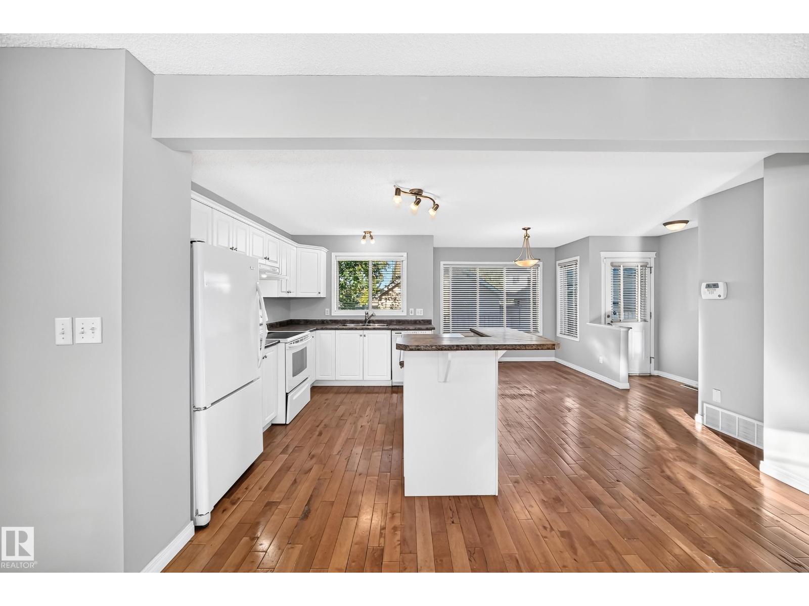 1022 80 ST SW - 10