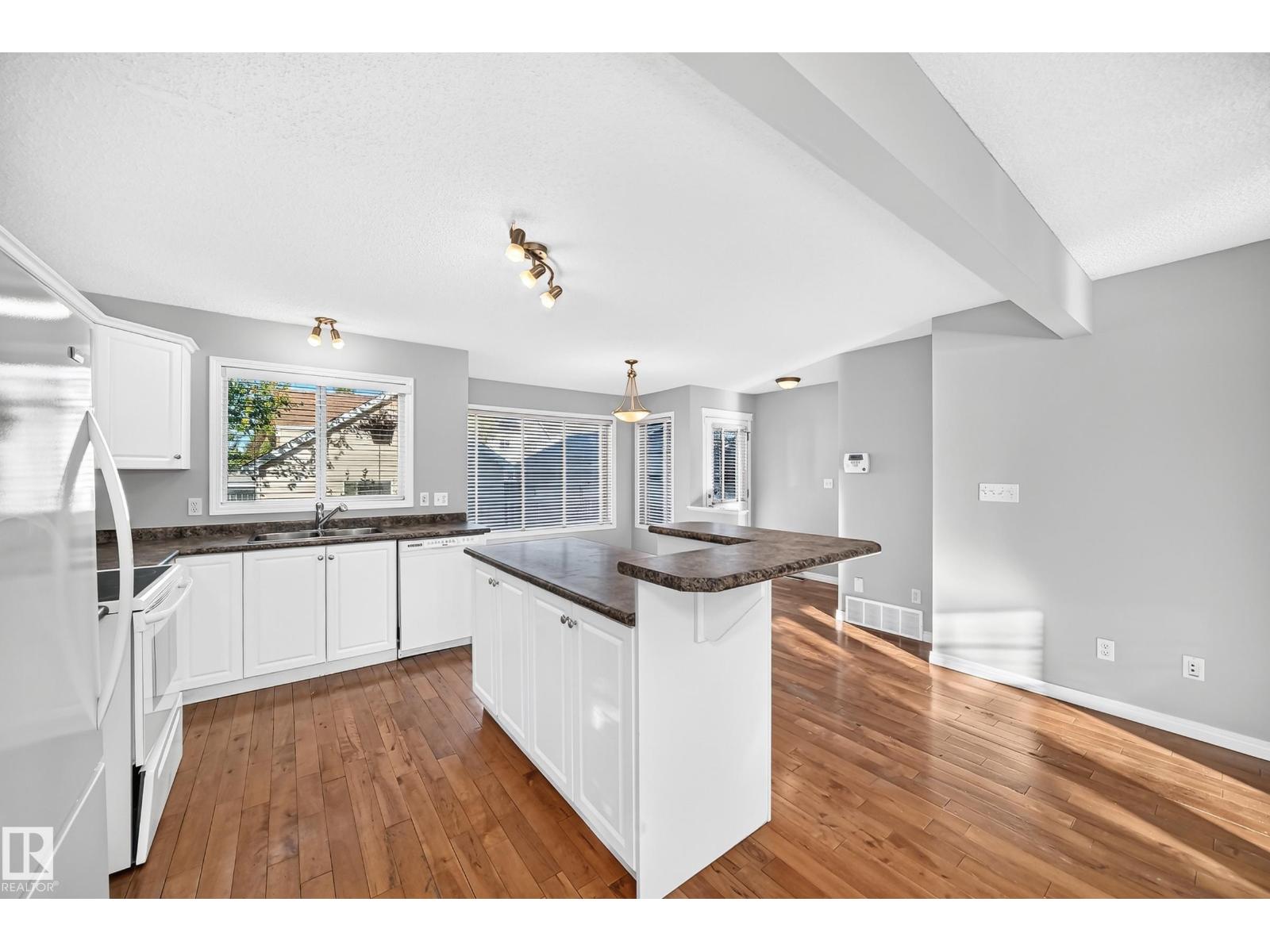 1022 80 ST SW - 11