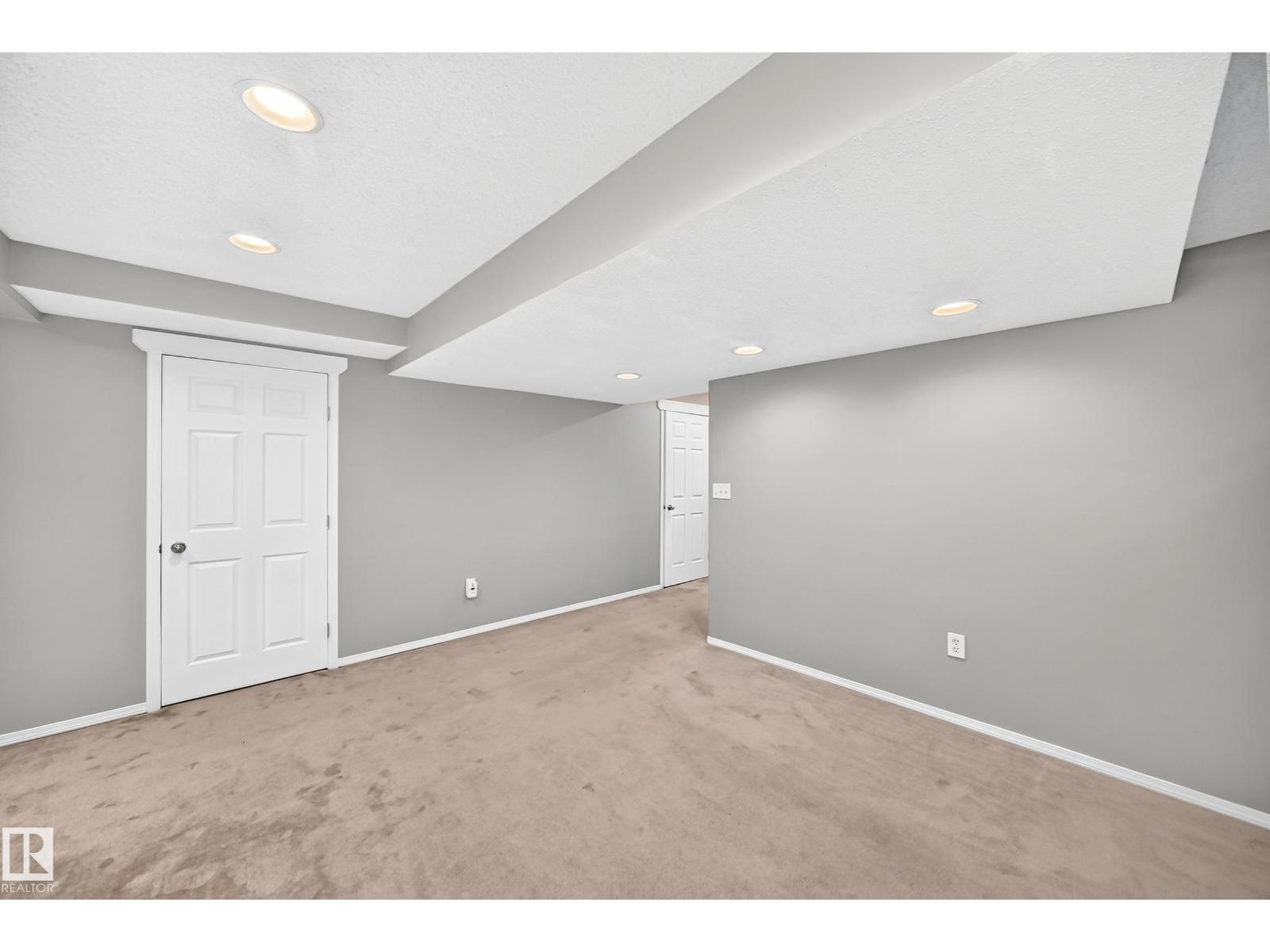 1022 80 ST SW - 35