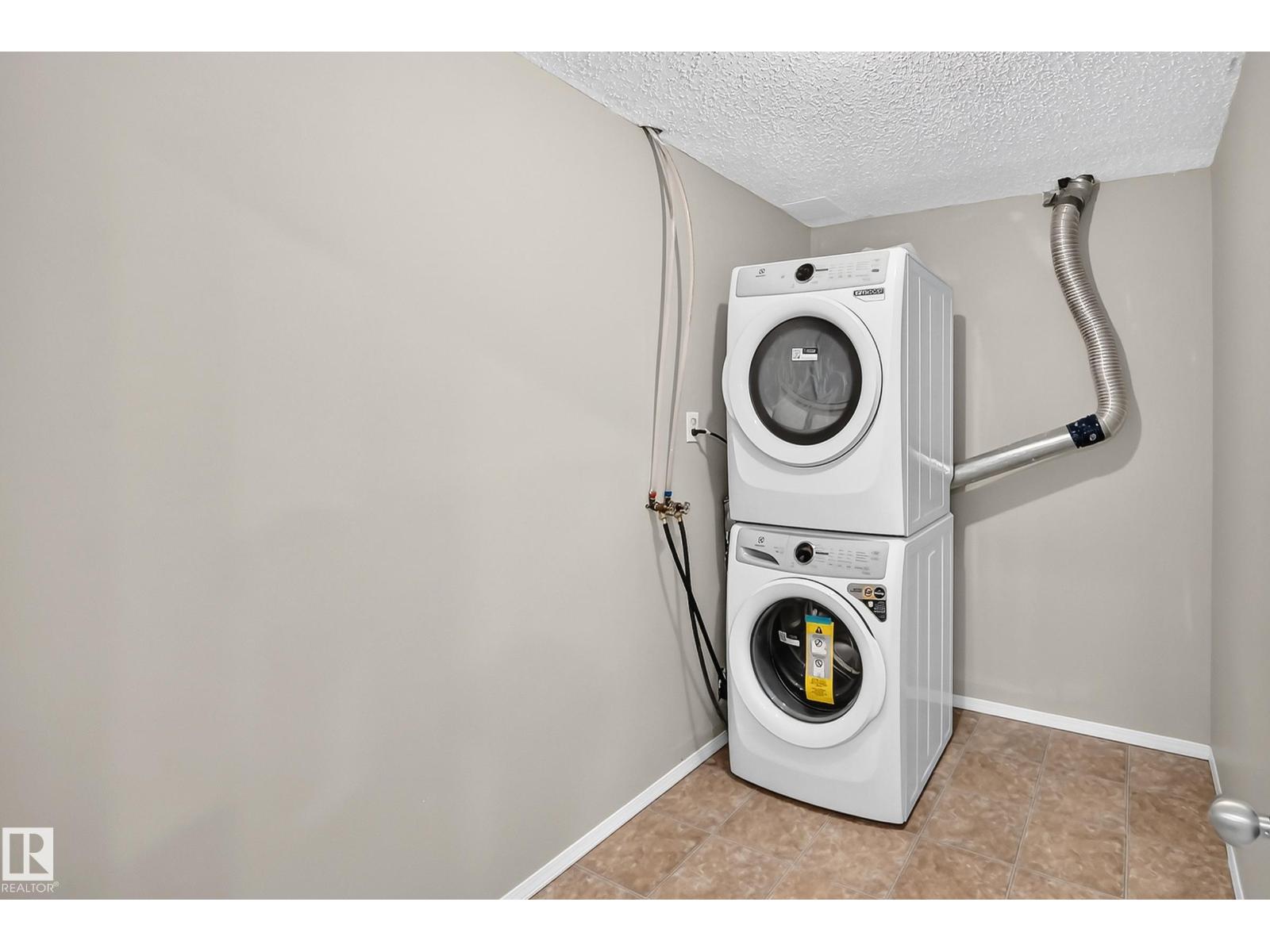 1022 80 ST SW - 37