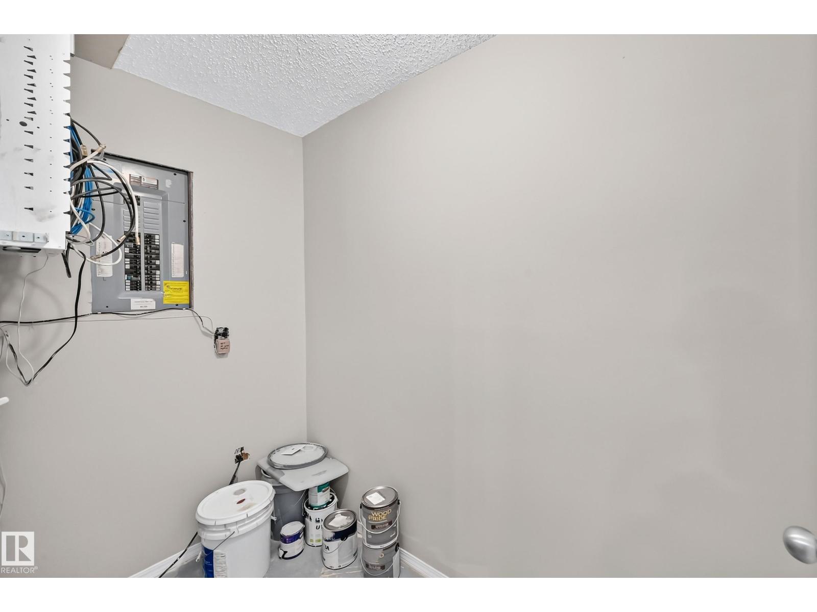 1022 80 ST SW - 38