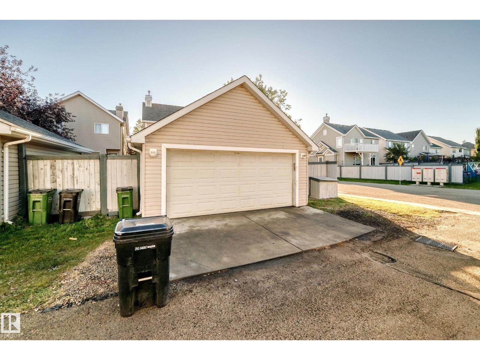 1022 80 ST SW - 43